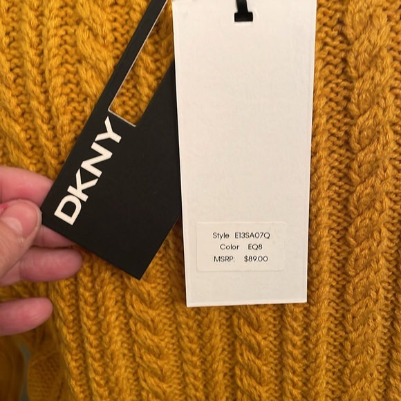 Brand new with tags DKNY sweater size xs - Picture 5 of 9